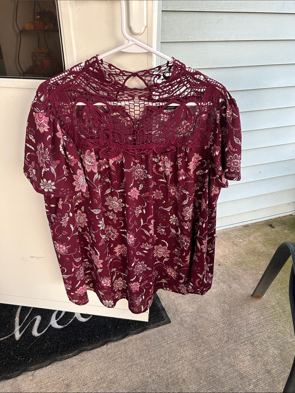 Lane Bryant Burgundy Floral Crochet Yoke Blouse 14/16